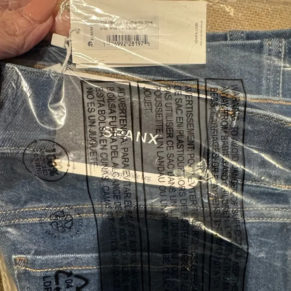 SPANX - SPANXshape™ Original EveryWear Cropped Wide Leg Jeans - Med - 8 - 10 NWT - Picture 5 of 8